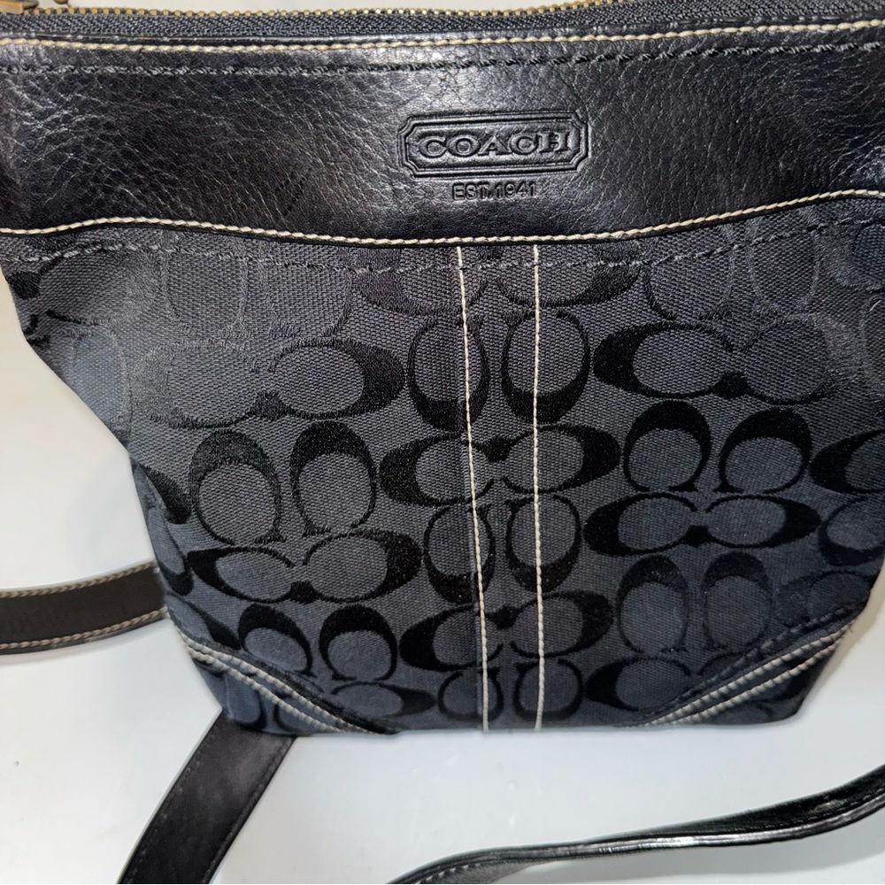 Coach Black Canvas Leather Adj Strap Crossbody Satchel Bag Brass Hardware Purse - Picture 5 of 9